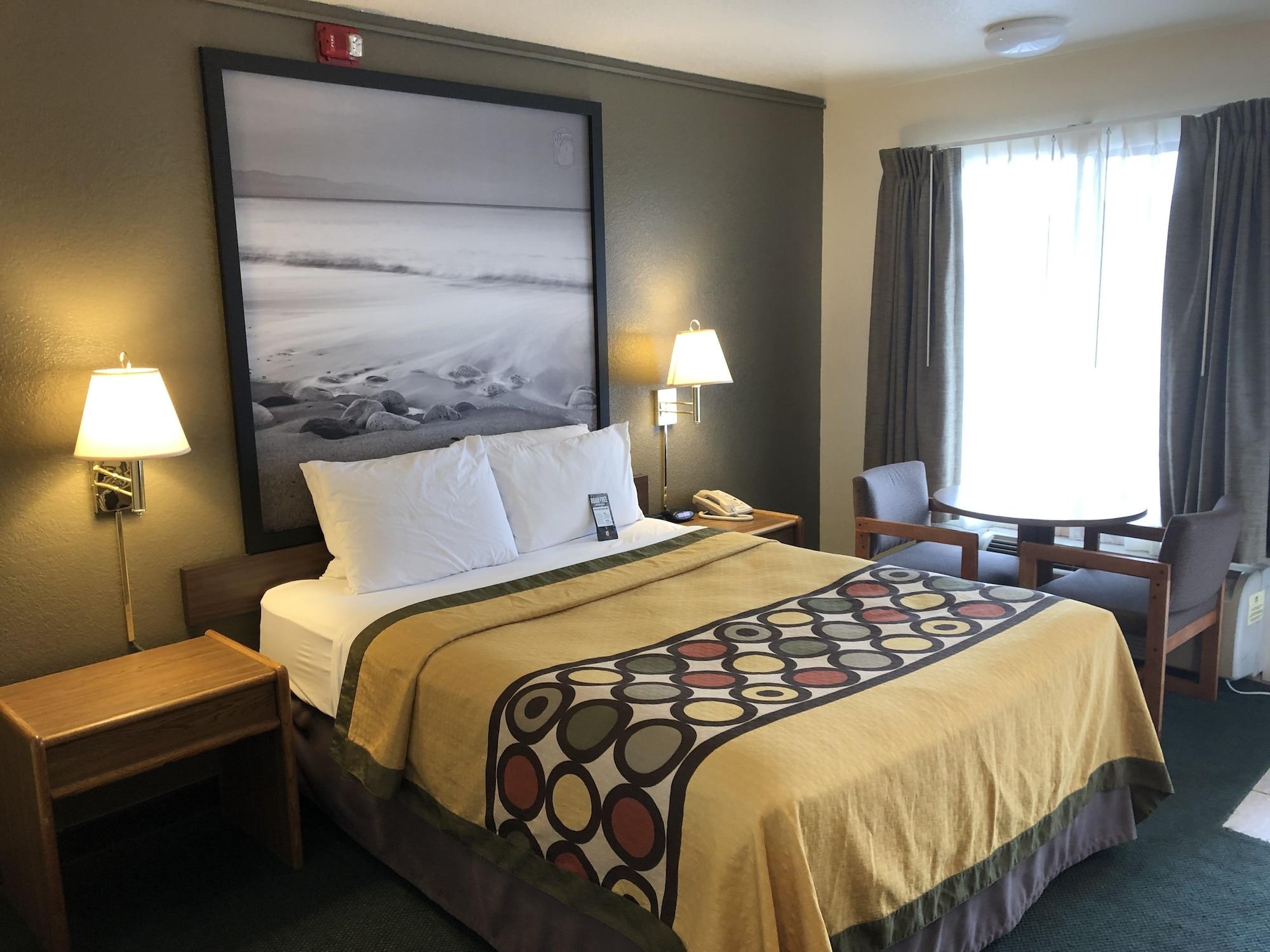Super 8 By Wyndham Fort Bragg Exterior foto