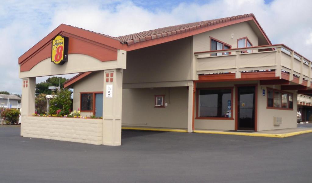 Super 8 By Wyndham Fort Bragg Exterior foto