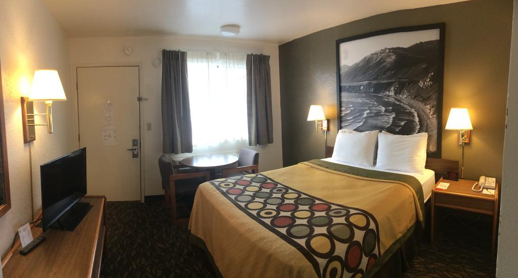 Super 8 By Wyndham Fort Bragg Exterior foto